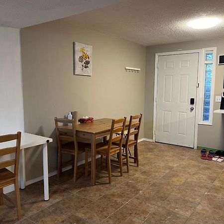 Charming Single House Lower Level YYC Exterior foto
